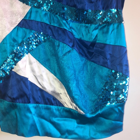 Blue top - Picture 3 of 5